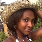 Sofiana - La Châtagne - Neuchâtel | Strip Tease