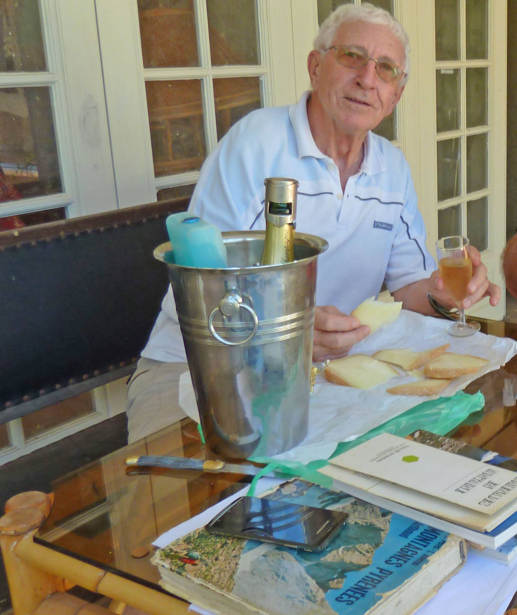 Yunes - Buch b. Märwil - Thurgovie | Strip Tease