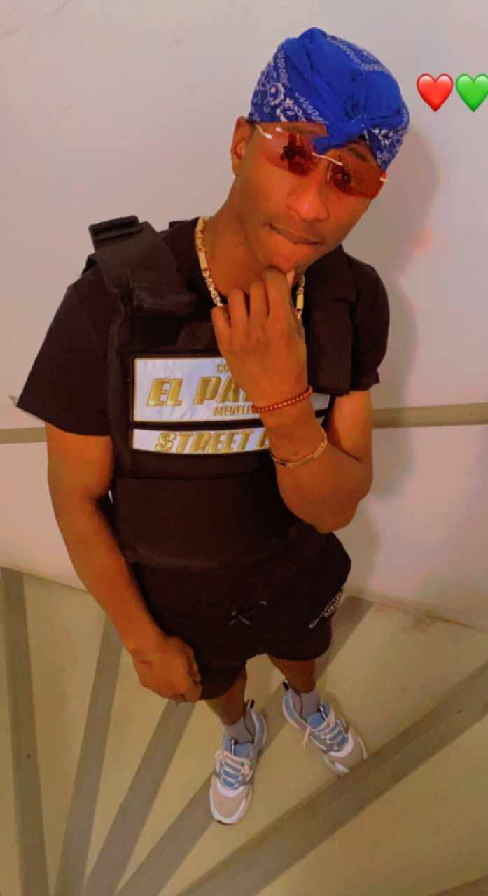 Roni - Mellikon - Argovie | Strip Tease