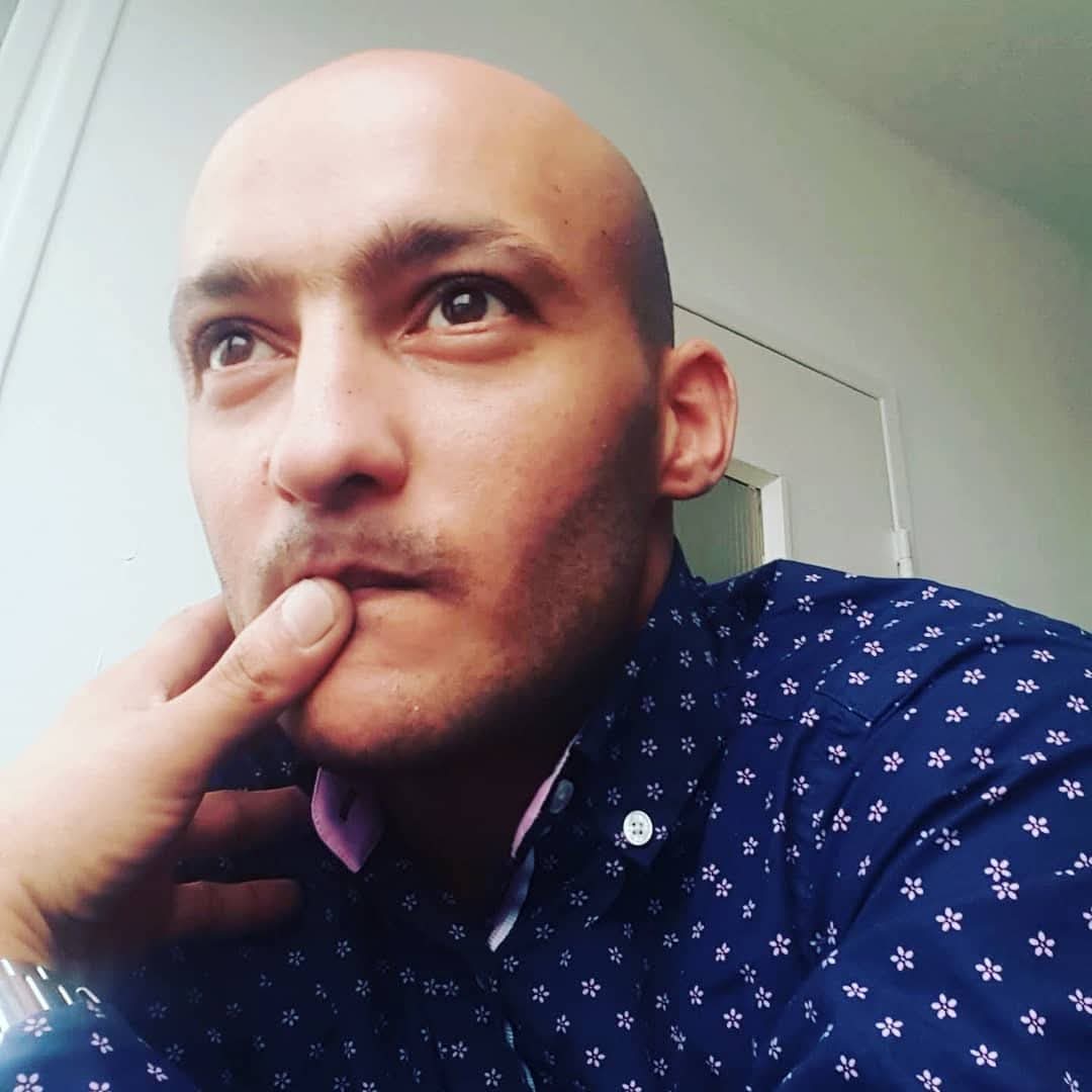 Almamy - Courtelary - Berne | Strip Tease