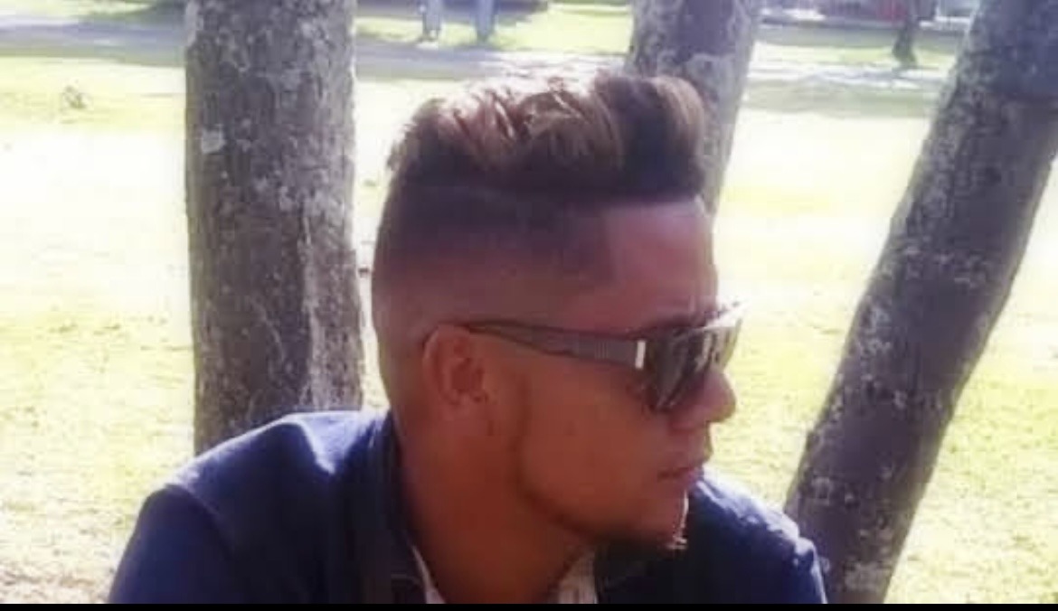 Chain - Bibern SH - Schaffhouse | Strip Tease