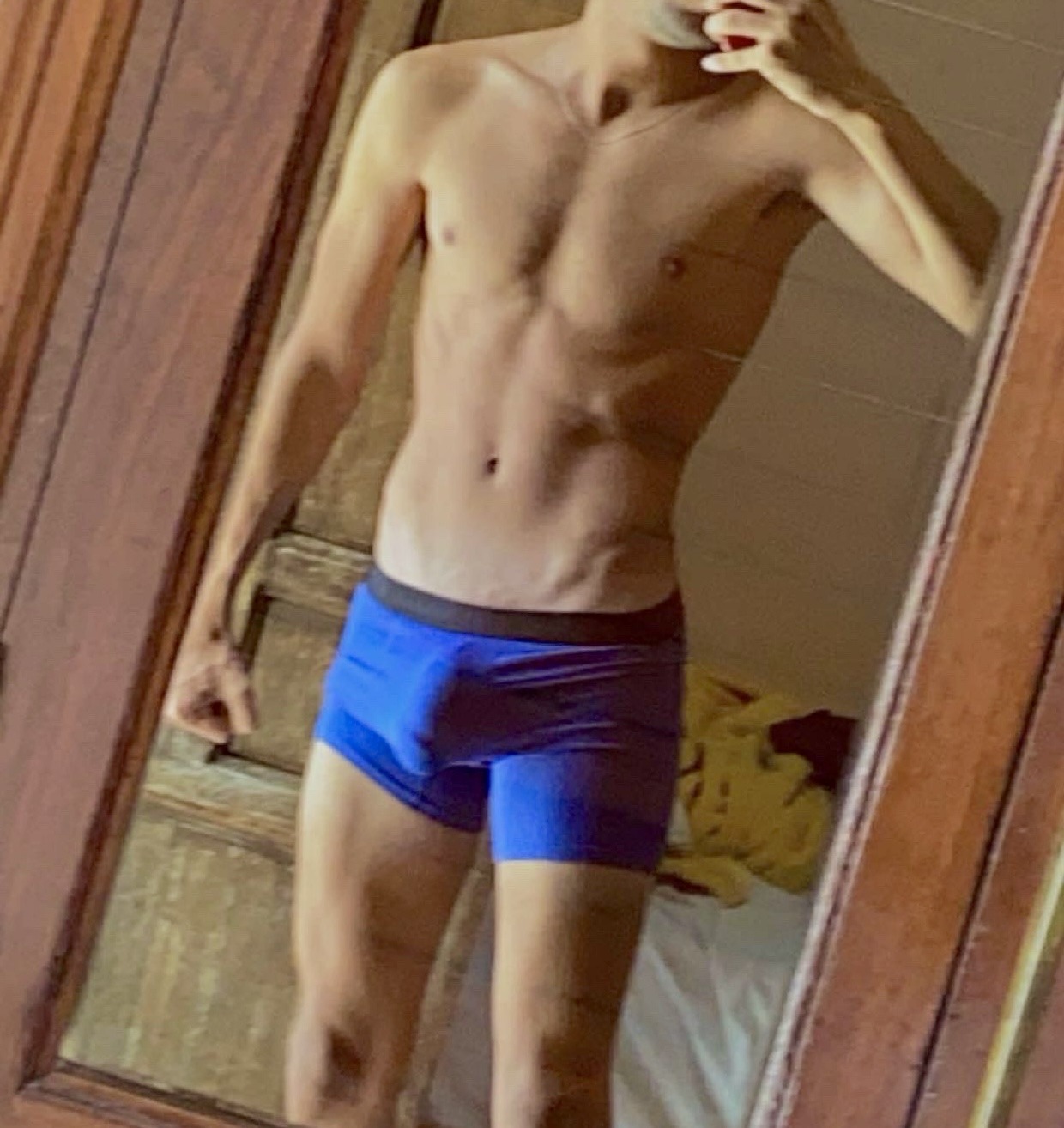 Ibai - Meikirch - Berne | Strip Tease