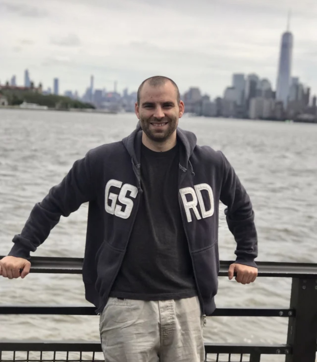 Josuah - Camperio - Tessin | Strip Tease