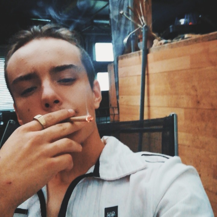 Fouhed - Klosters Dorf - Grisons | Strip Tease