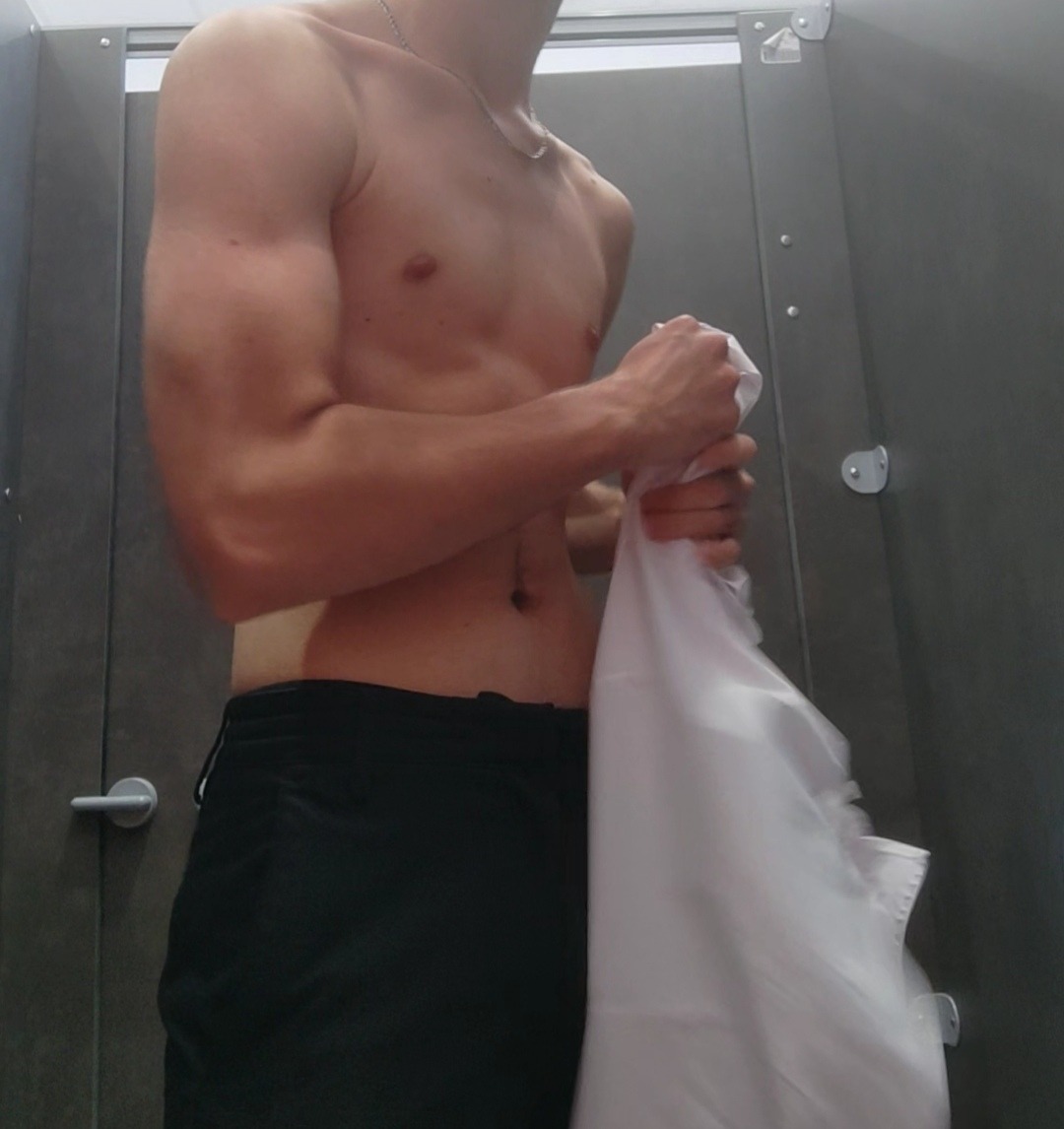 Lalaina - Fresens - Neuchâtel | Strip Tease