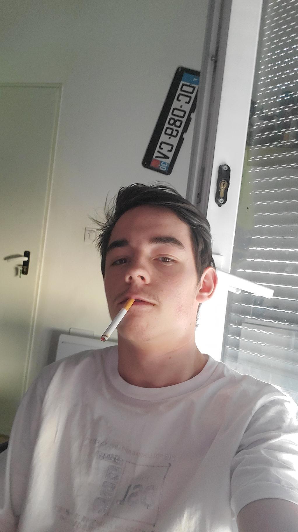 Jiyan - Menziken - Argovie | Strip Tease