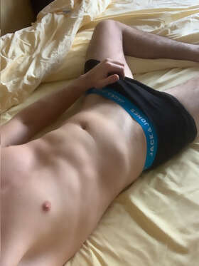 Erol - Campo (Vallemaggia) - Tessin | Strip Tease