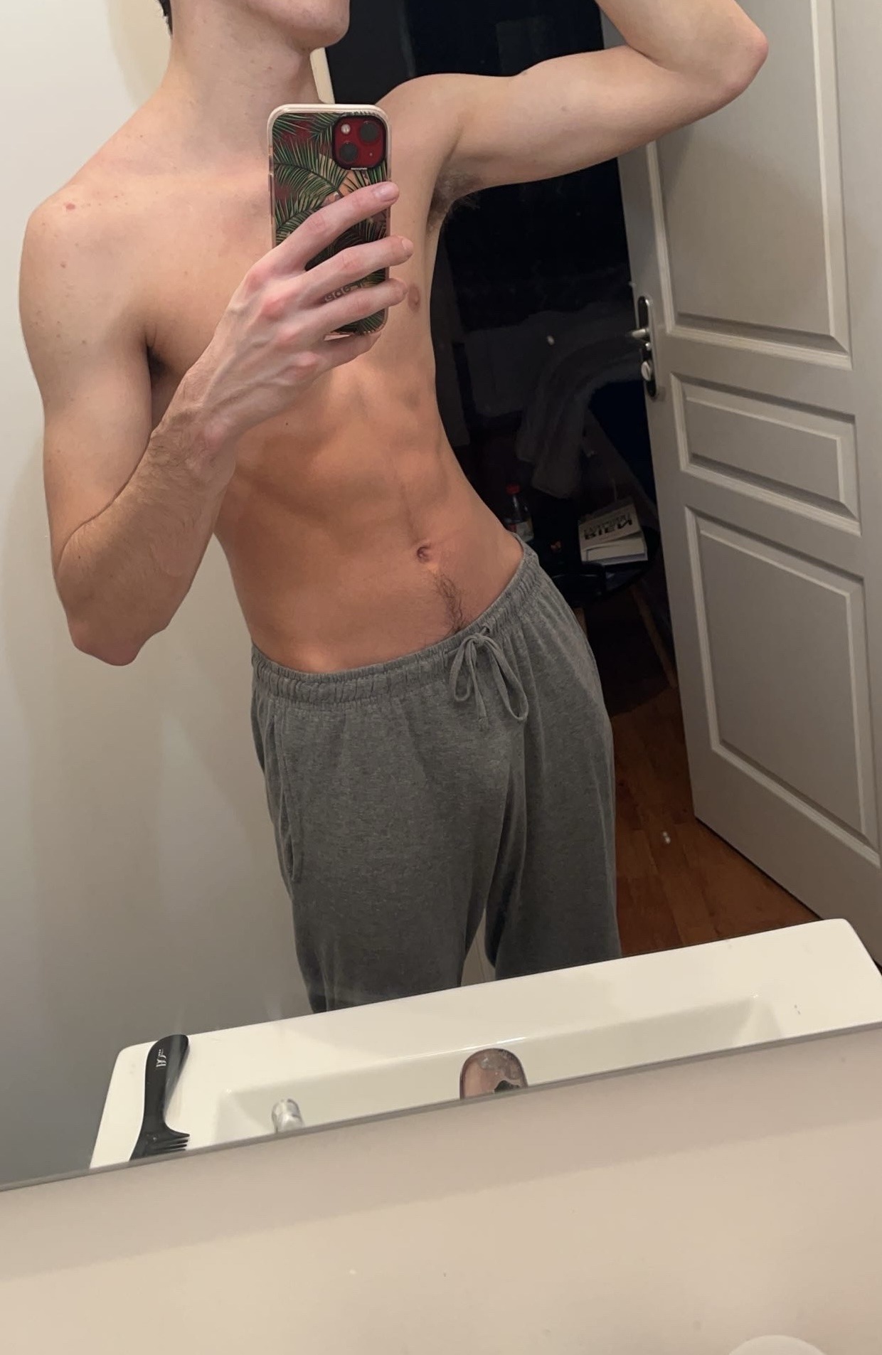 Bokar - Opfertshofen SH - Schaffhouse | Strip Tease