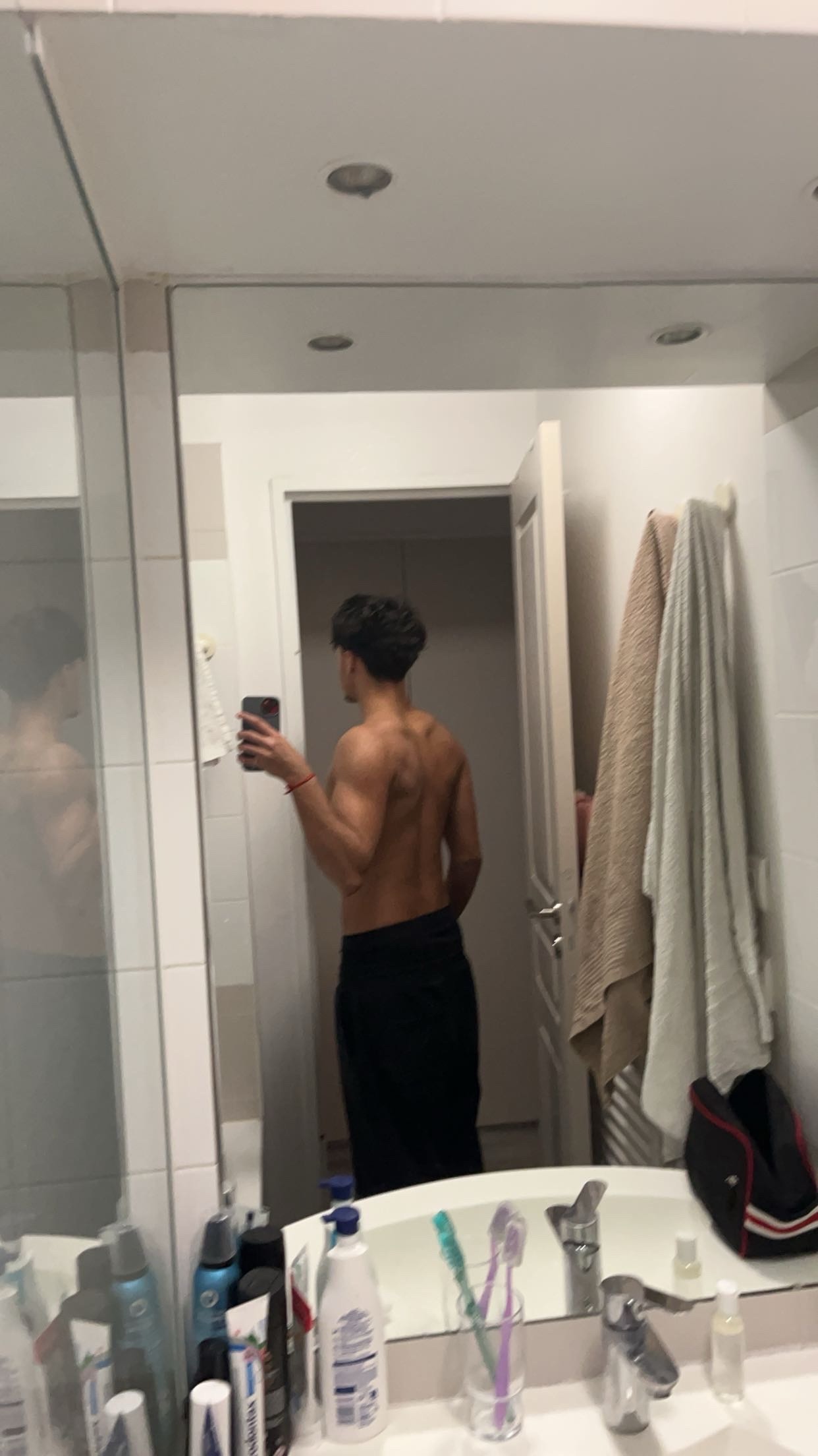 Mouhib - Coglio - Tessin | Strip Tease