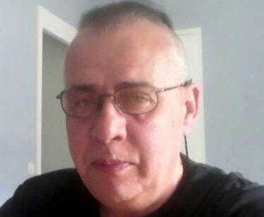 Yaqine - Vinelz - Berne | Strip Tease