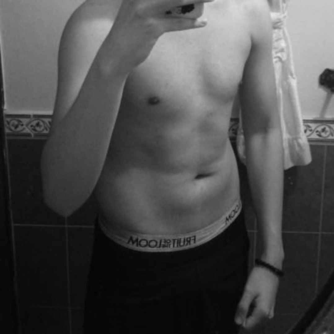 Korentin - Oltingen - Bâle-Campagne | Strip Tease