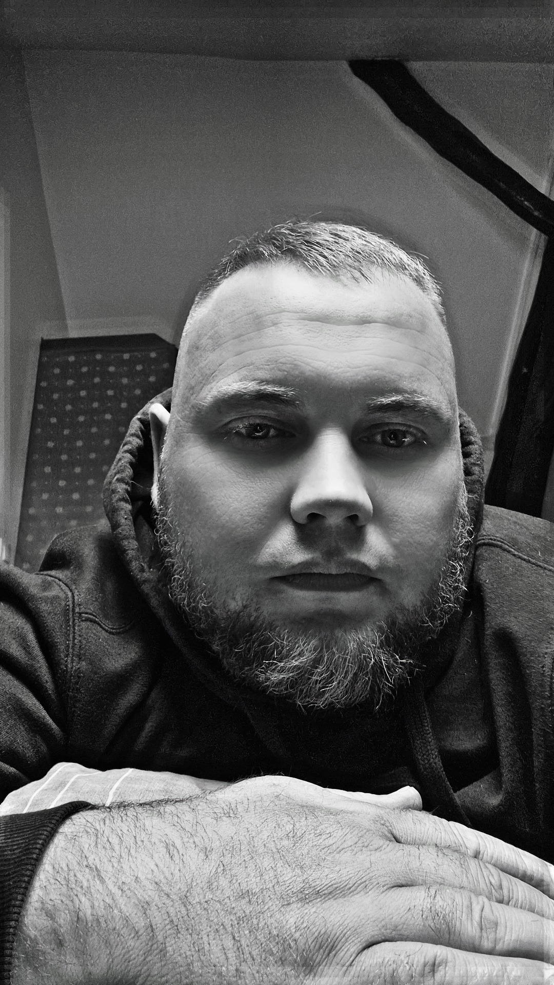 Mohamed-cherif - Ried-Brig - Valais | Strip Tease