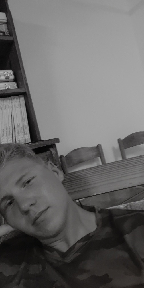 Merwane - Gampel - Valais | Strip Tease