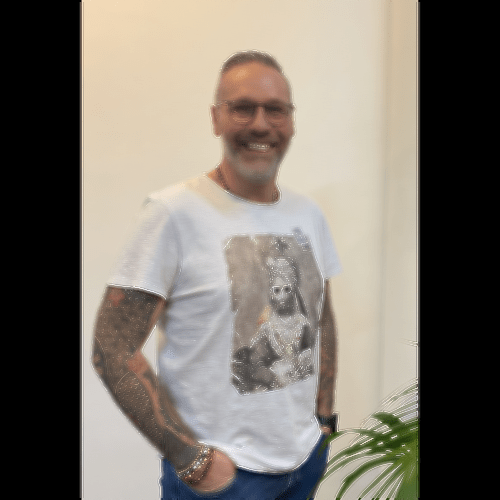 Aboubaka - Morbio Superiore - Tessin | Strip Tease