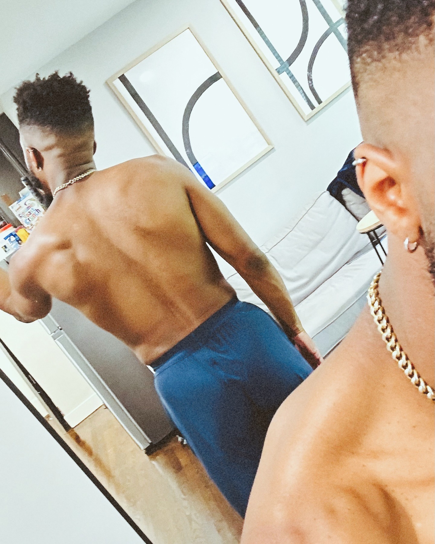 Zaki - Rupperswil - Argovie | Strip Tease