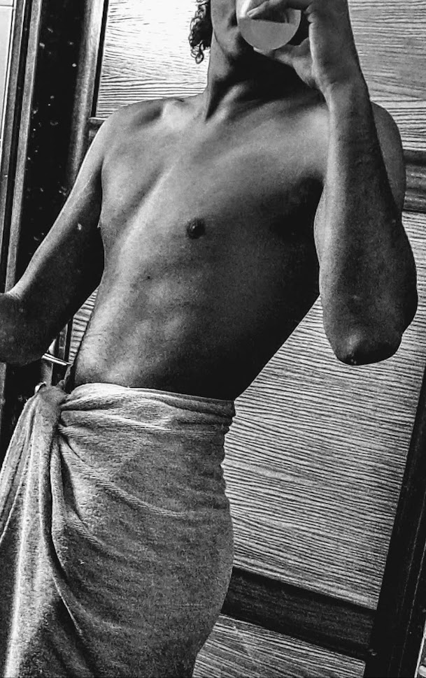 Meryll - Capolago - Tessin | Strip Tease